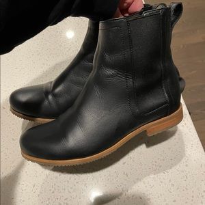 Poppy Barley Chelsea Boots. In excellent condition. Size 7